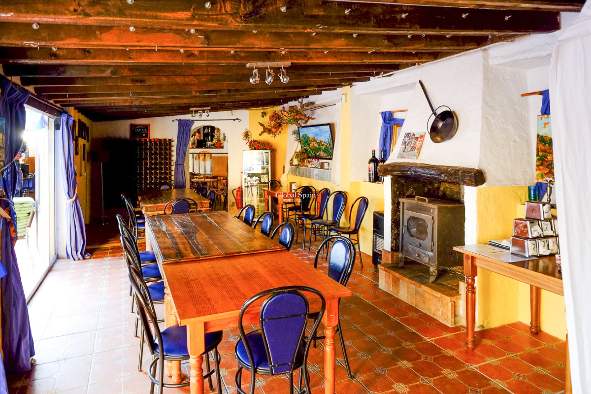 Resale - COMMERCIAL PROPERTY -
HONDÓN DE LAS NIEVES - Hondón de las Nieves