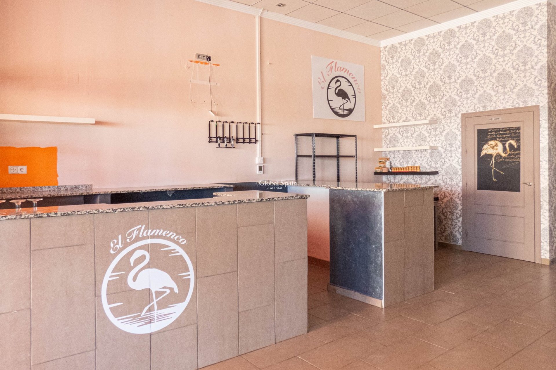 Resale - COMMERCIAL PROPERTY -
LA FINCA GOLF - Algorfa