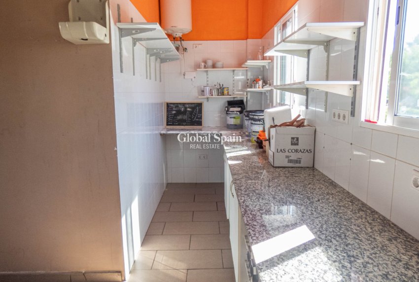 Resale - COMMERCIAL PROPERTY -
LA FINCA GOLF - Algorfa