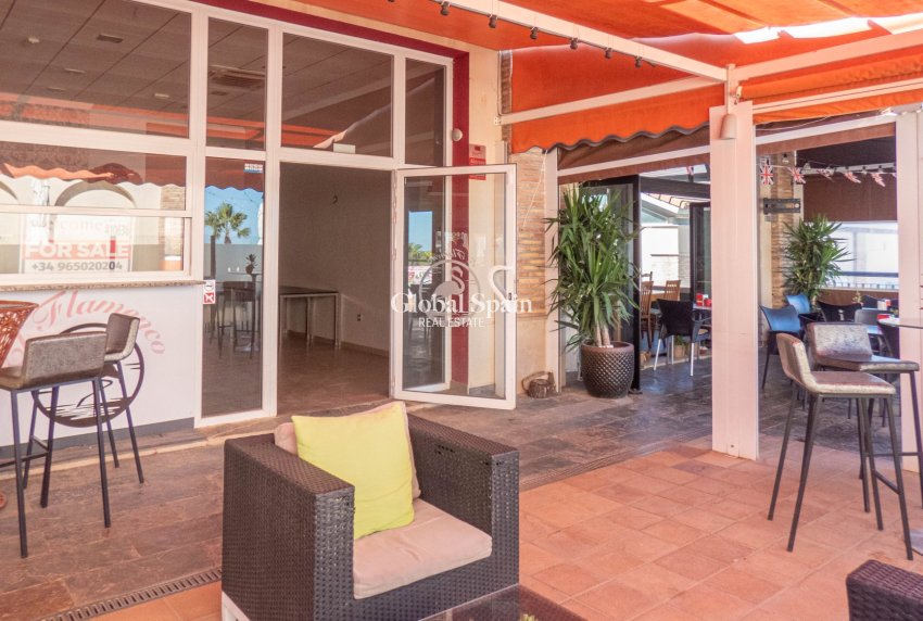 Resale - COMMERCIAL PROPERTY -
LA FINCA GOLF - Algorfa