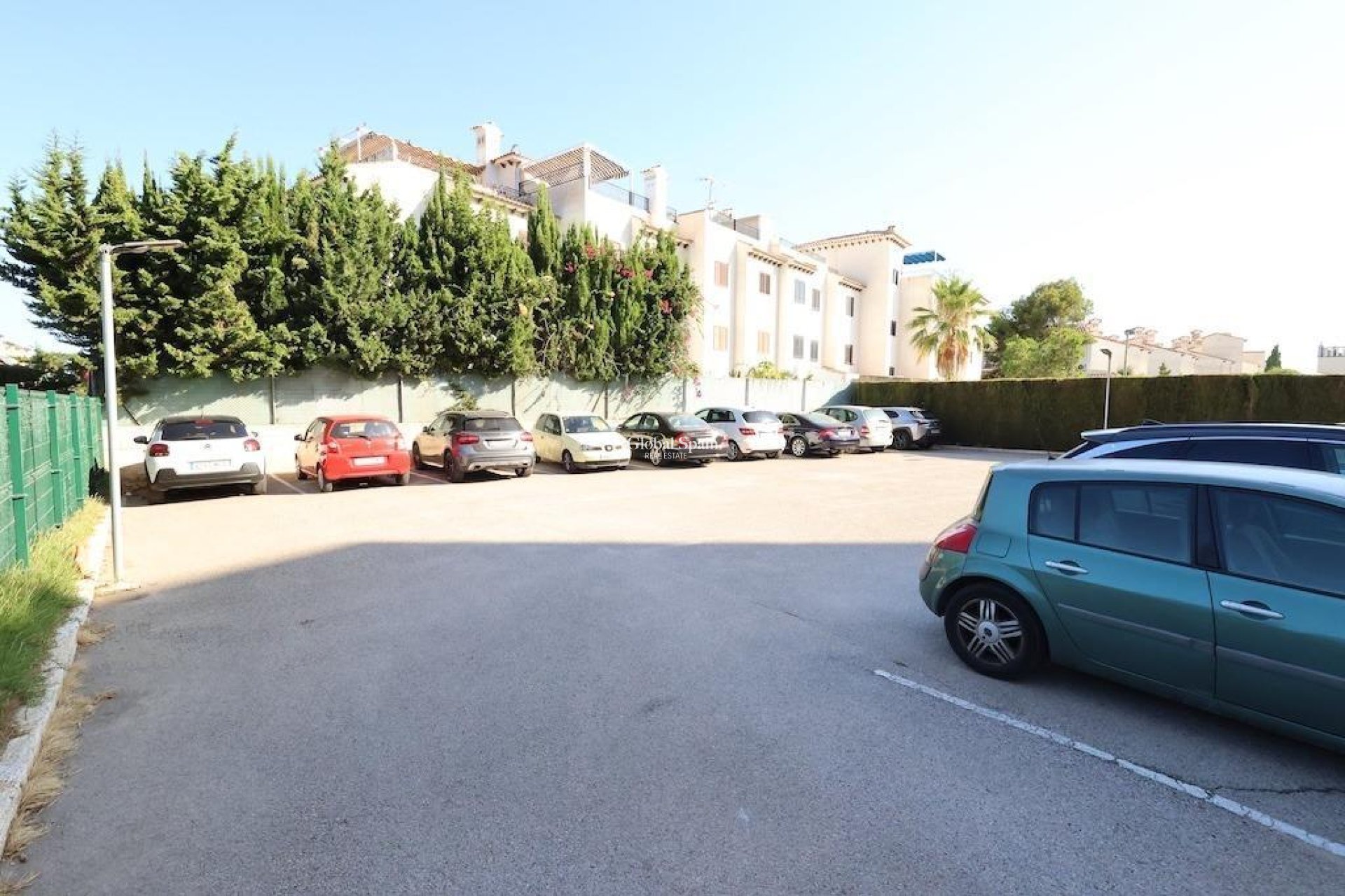 Resale - Commercial Property -
ORIHUELA COSTA - La Zenia