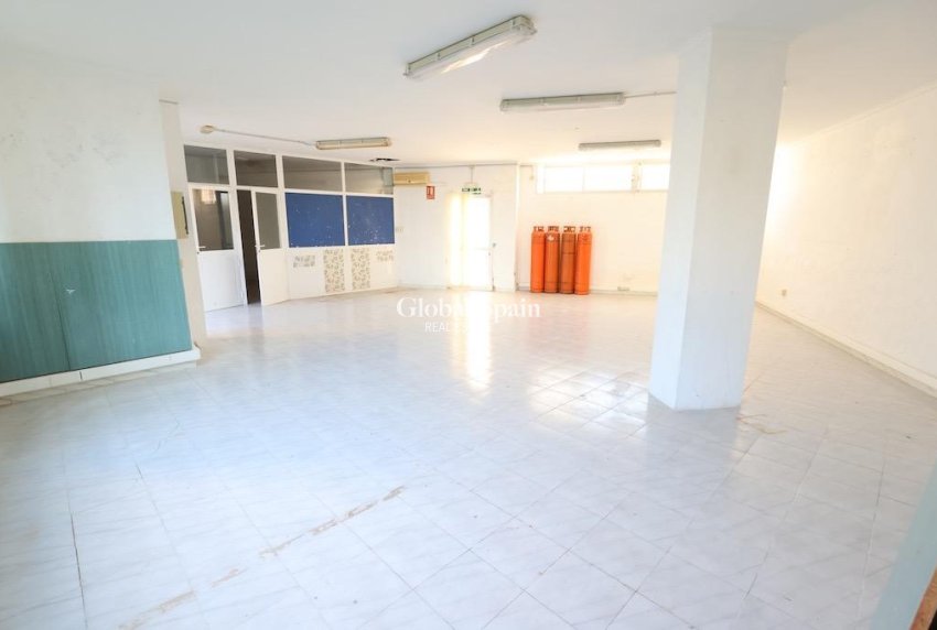 Resale - Commercial Property -
ORIHUELA COSTA - La Zenia