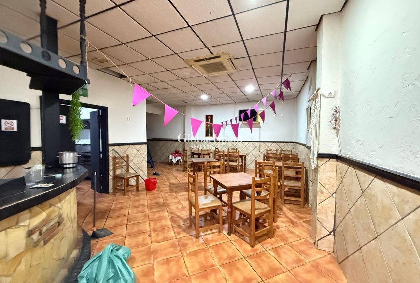 Resale - COMMERCIAL PROPERTY -
TORREVIEJA - Estacion de autobuses