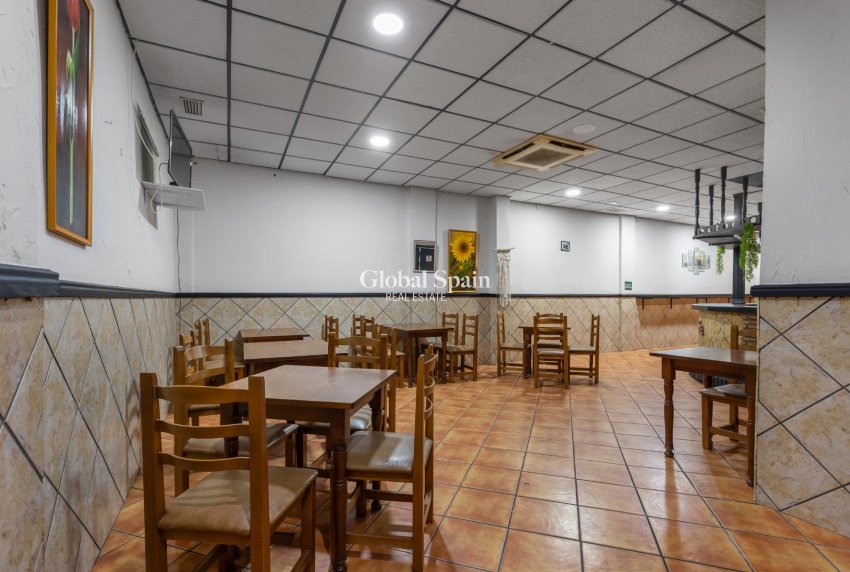 Resale - COMMERCIAL PROPERTY -
TORREVIEJA - Estacion de autobuses