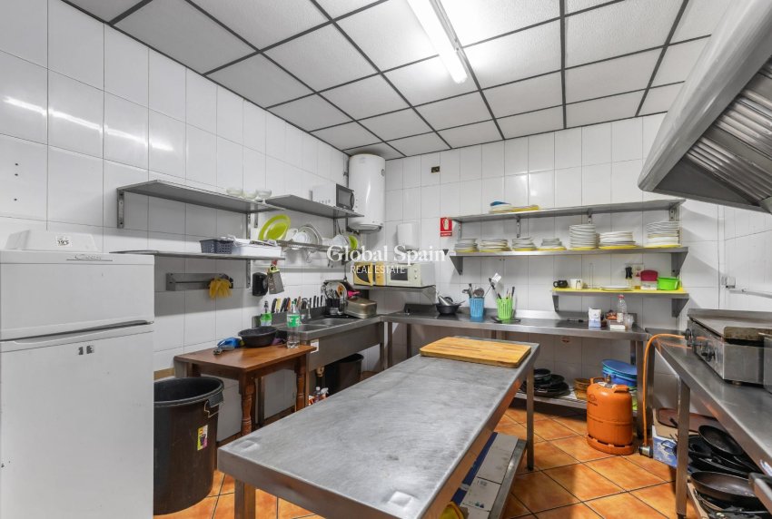 Resale - COMMERCIAL PROPERTY -
TORREVIEJA - Estacion de autobuses