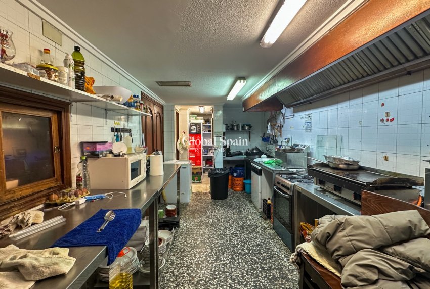 Resale - COMMERCIAL PROPERTY -
TORREVIEJA - Playa del Cura
