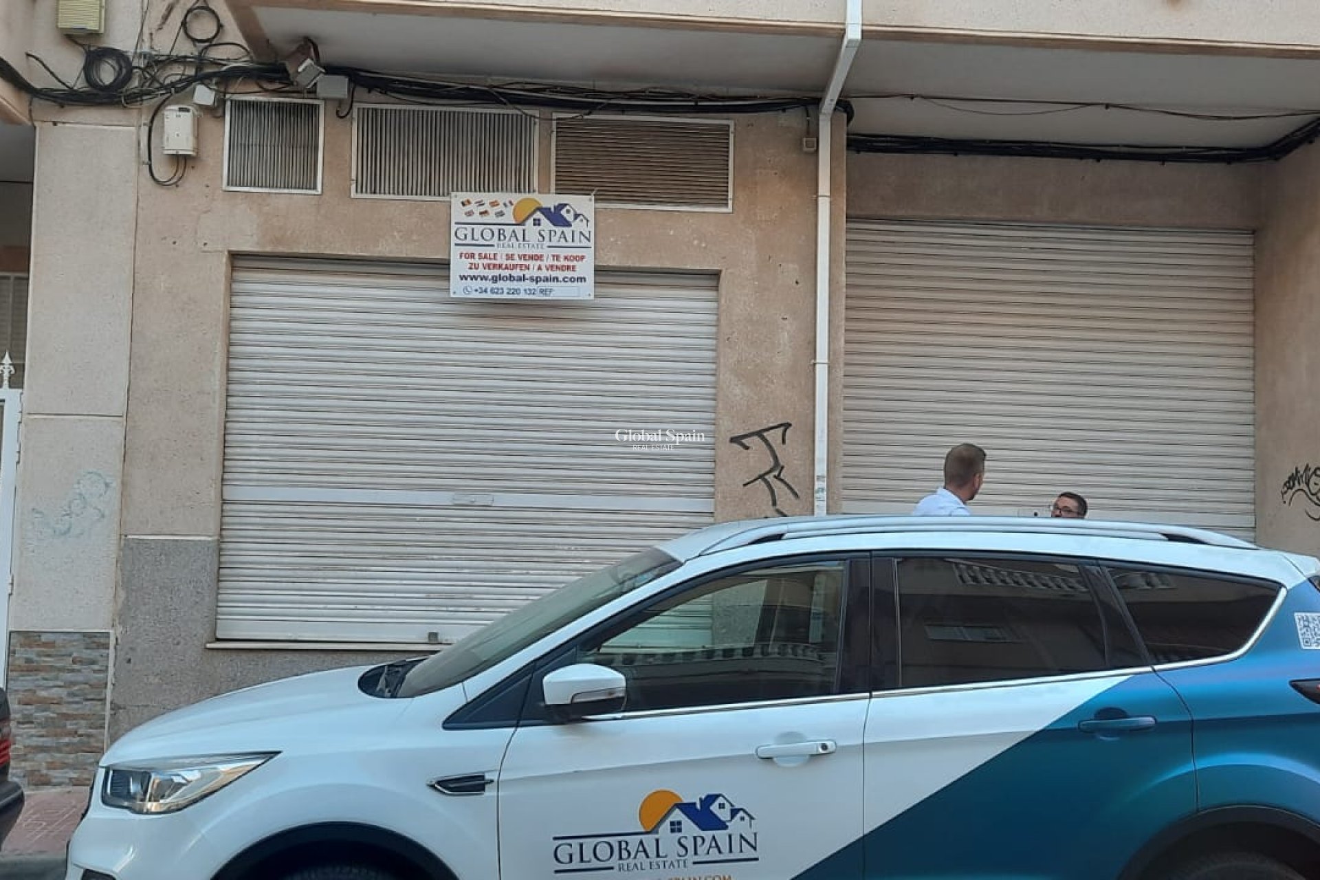 Resale - Commercial Property -
TORREVIEJA - Playa del Cura