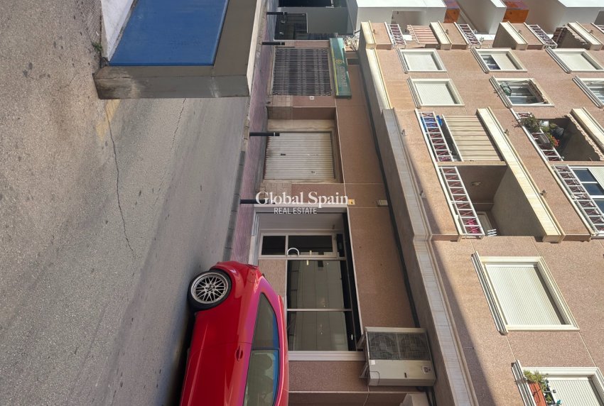 Resale - COMMERCIAL PROPERTY -
TORREVIEJA - Torrevieja