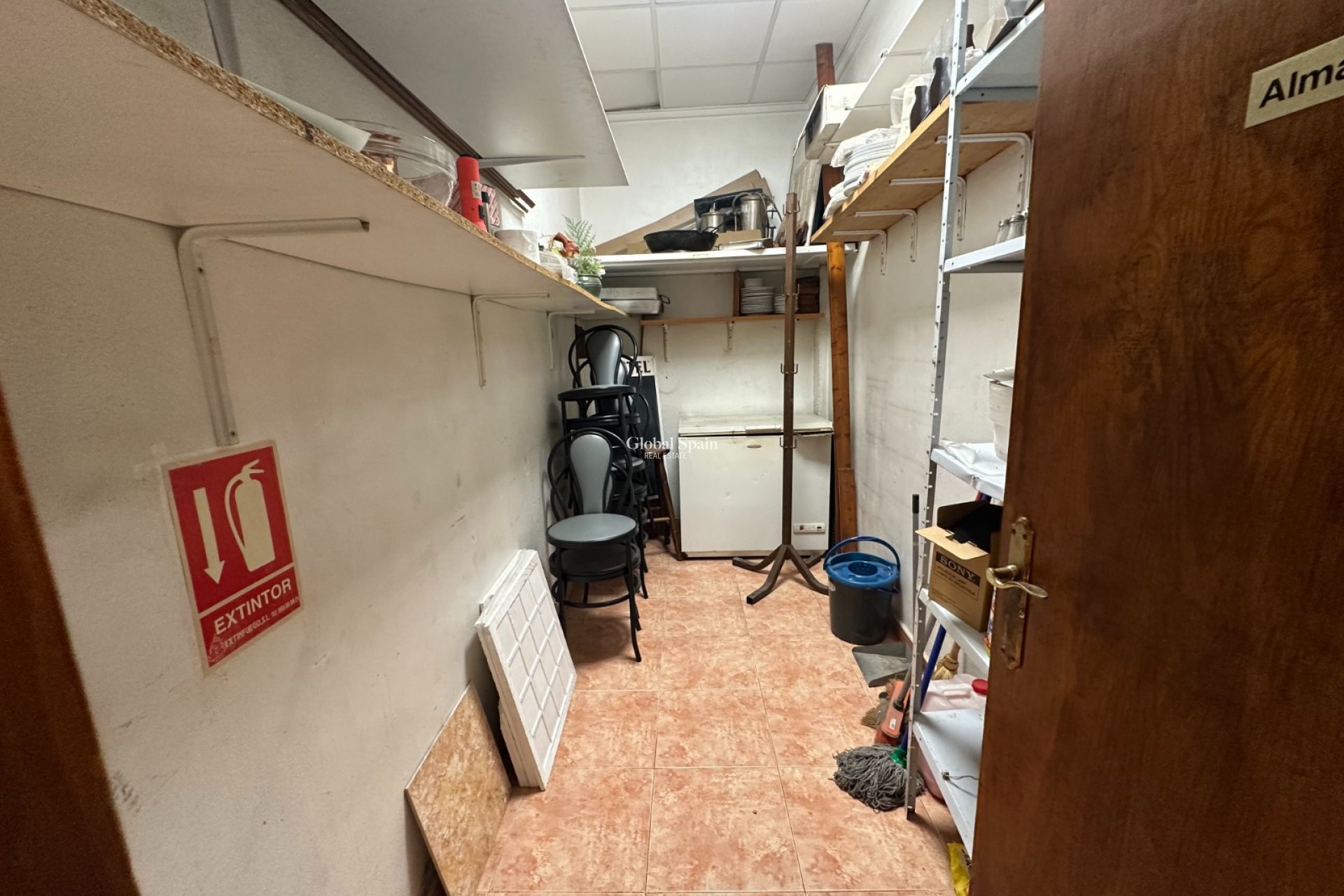 Resale - COMMERCIAL PROPERTY -
TORREVIEJA - Torrevieja