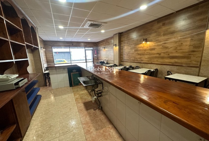 Resale - COMMERCIAL PROPERTY -
TORREVIEJA - Torrevieja