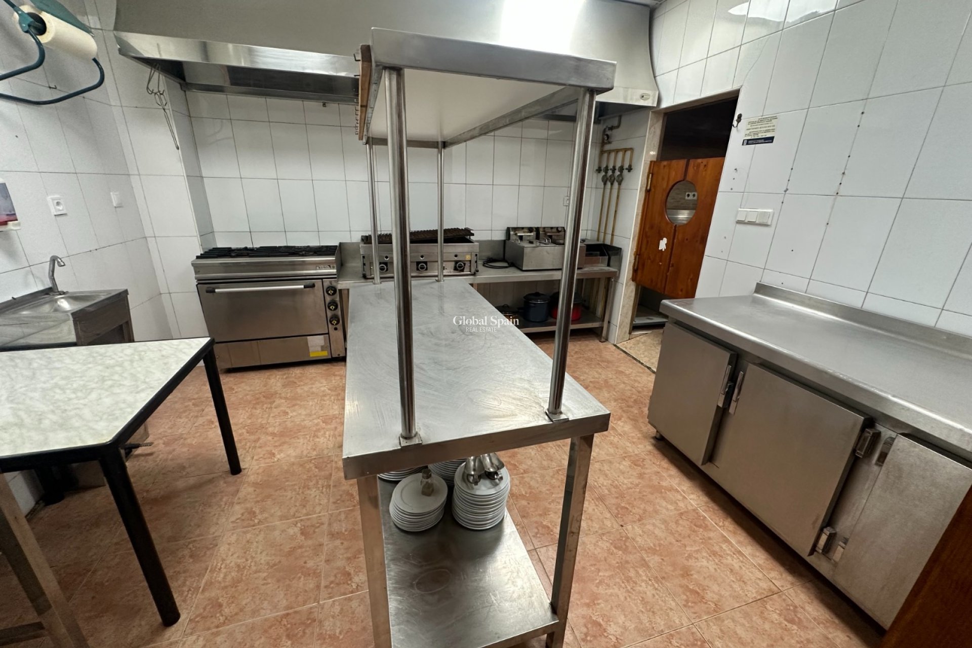 Resale - COMMERCIAL PROPERTY -
TORREVIEJA - Torrevieja