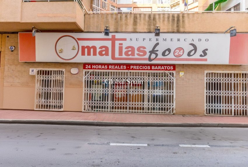 Resale - COMMERCIAL PROPERTY -
TORREVIEJA - Torrevieja