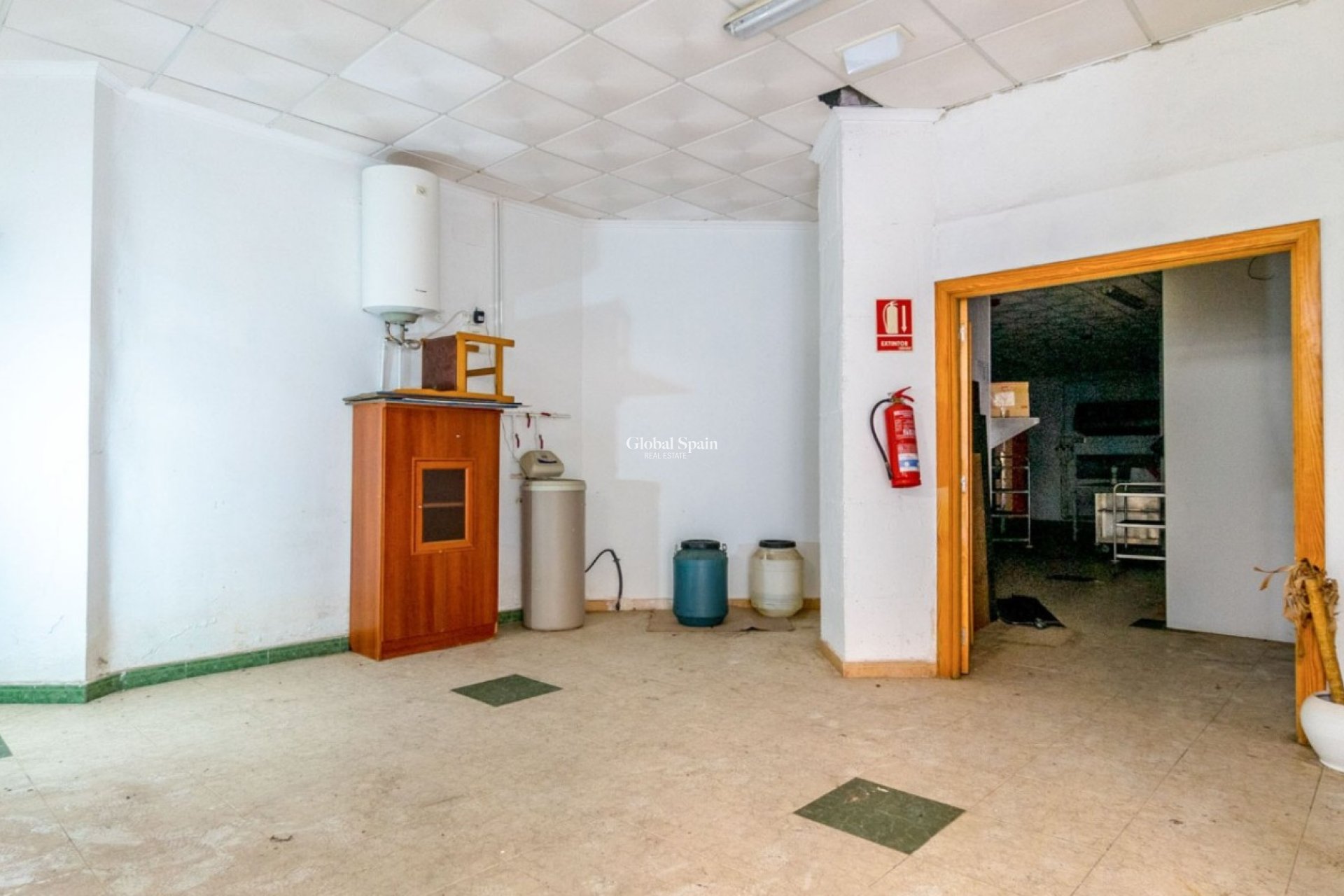 Resale - COMMERCIAL PROPERTY -
TORREVIEJA - Torrevieja