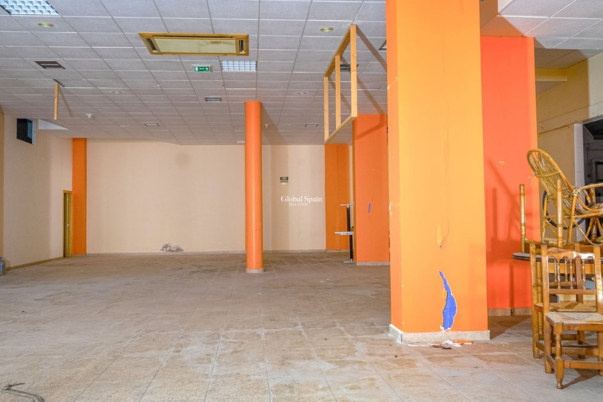 Resale - COMMERCIAL PROPERTY -
TORREVIEJA - Torrevieja