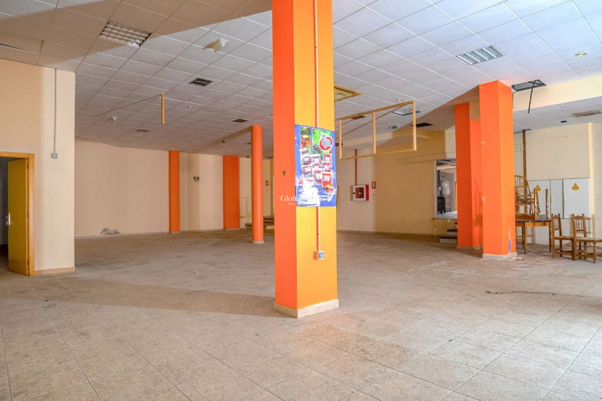 Resale - COMMERCIAL PROPERTY -
TORREVIEJA - Torrevieja