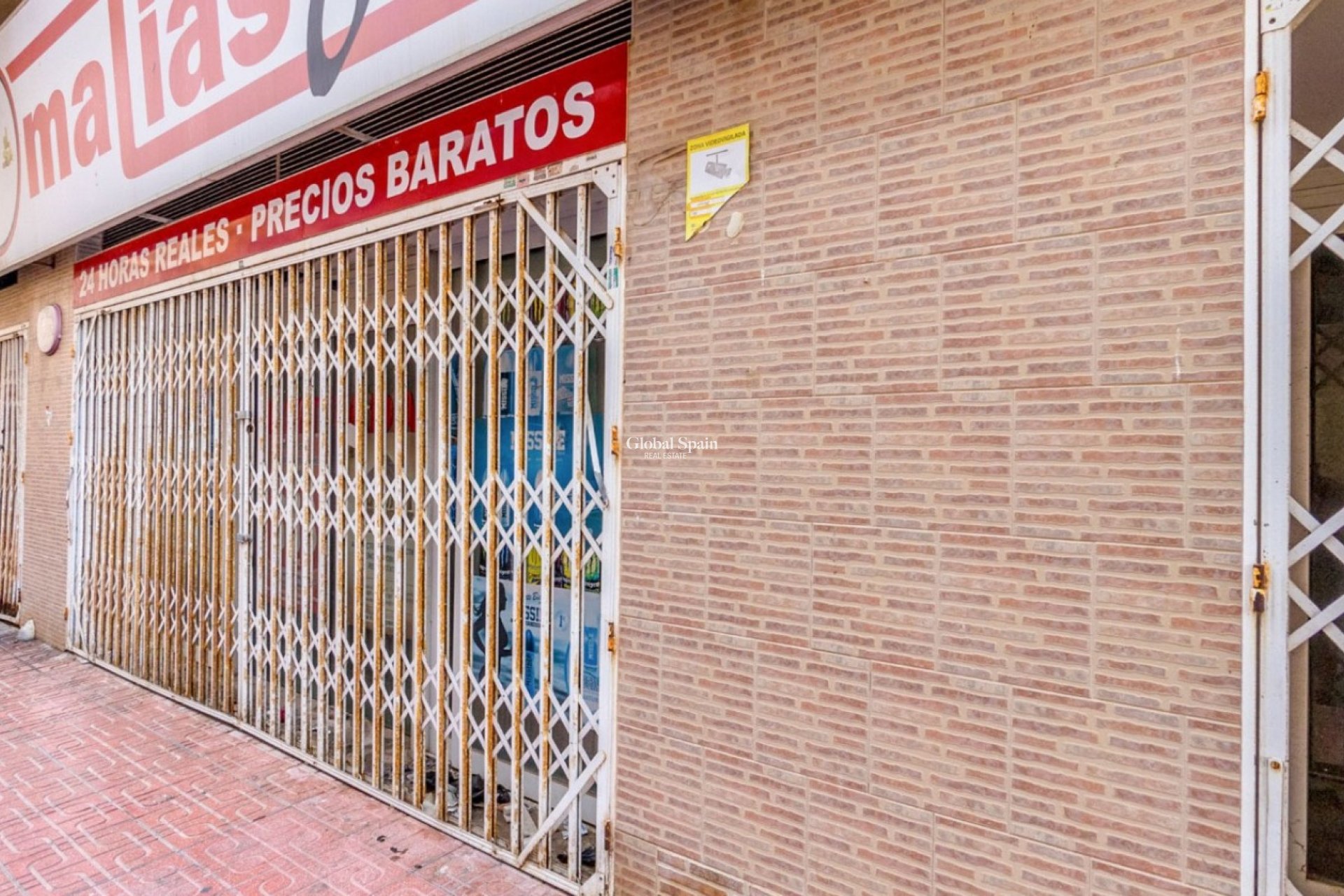 Resale - COMMERCIAL PROPERTY -
TORREVIEJA - Torrevieja