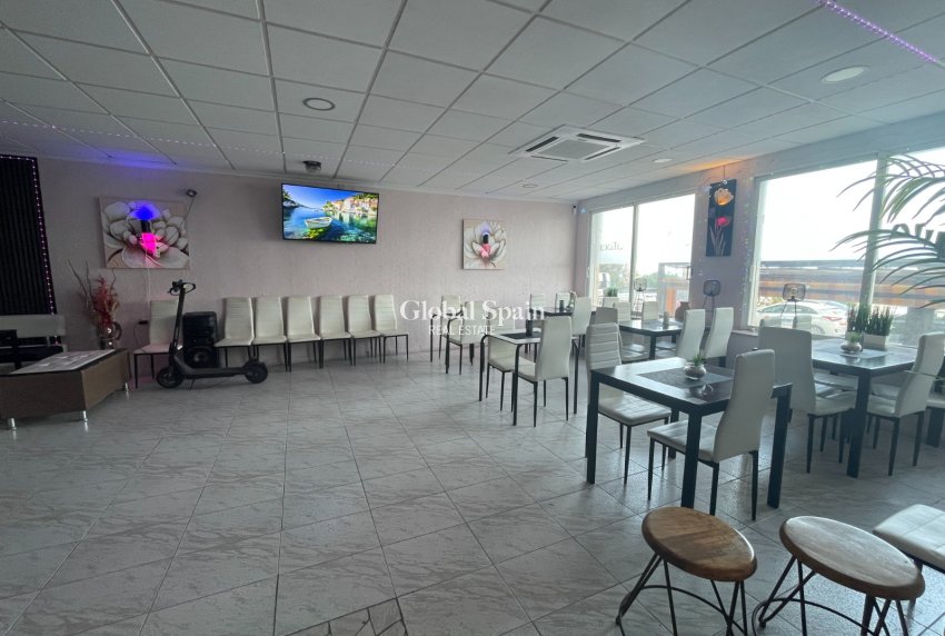 Resale - Commercial space -
Torrevieia - Comunidad Valenciana