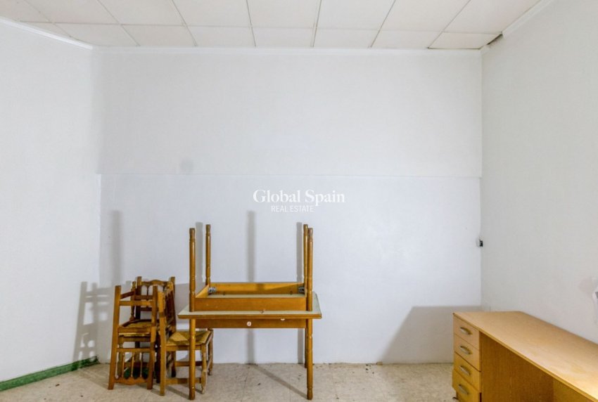 Resale - Commercial -
TORREVIEJA - Torrevieja