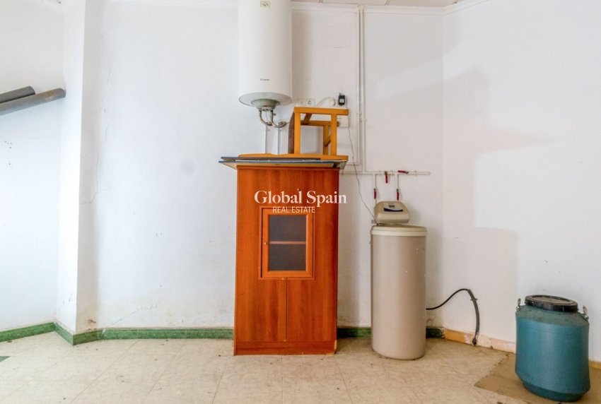 Resale - Commercial -
TORREVIEJA - Torrevieja