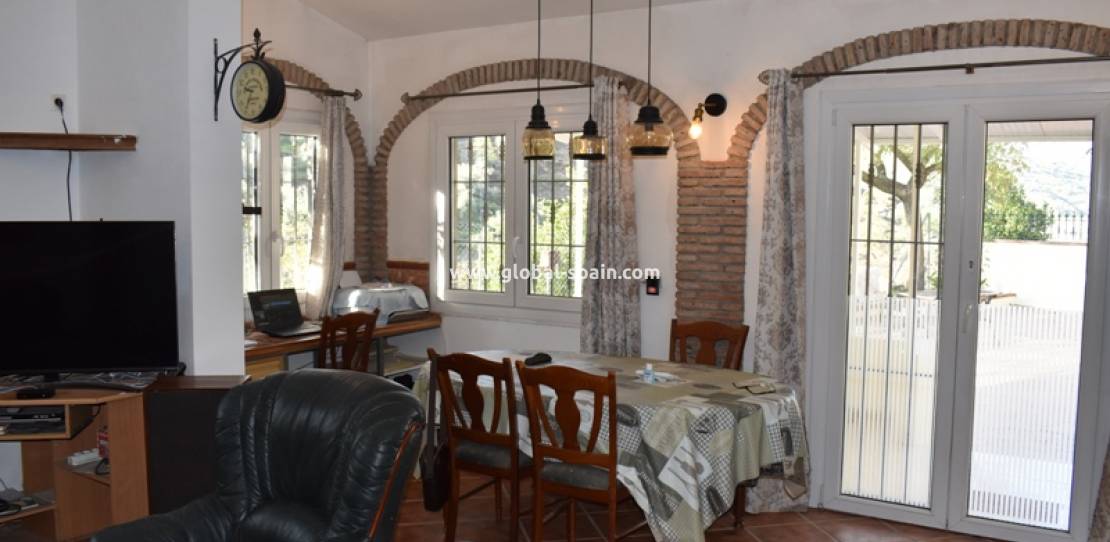 Resale - Country House - Arenas