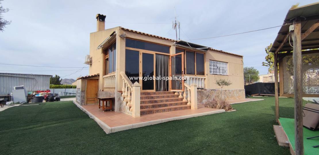 Resale - Country Property/Finca - Alicante