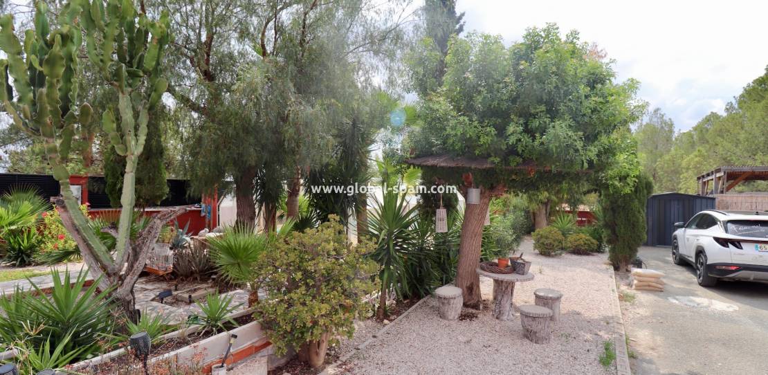 Resale - Country Property/Finca - Aspe