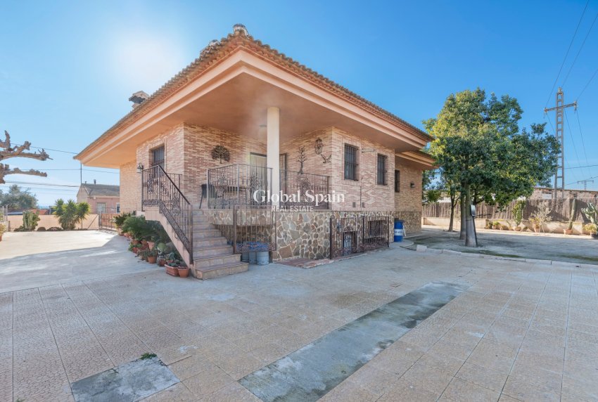 Resale - Country Property/Finca -
Beniel - Carretera de Beniel