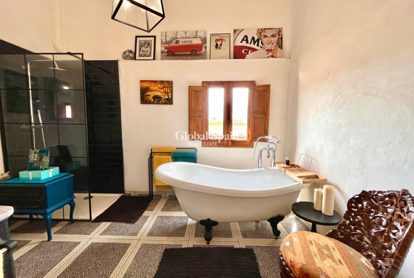 Resale - Country Property/Finca -
DOLORES