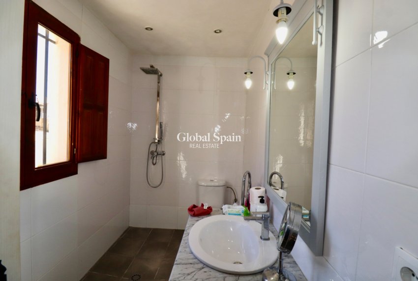 Resale - Country Property/Finca -
DOLORES