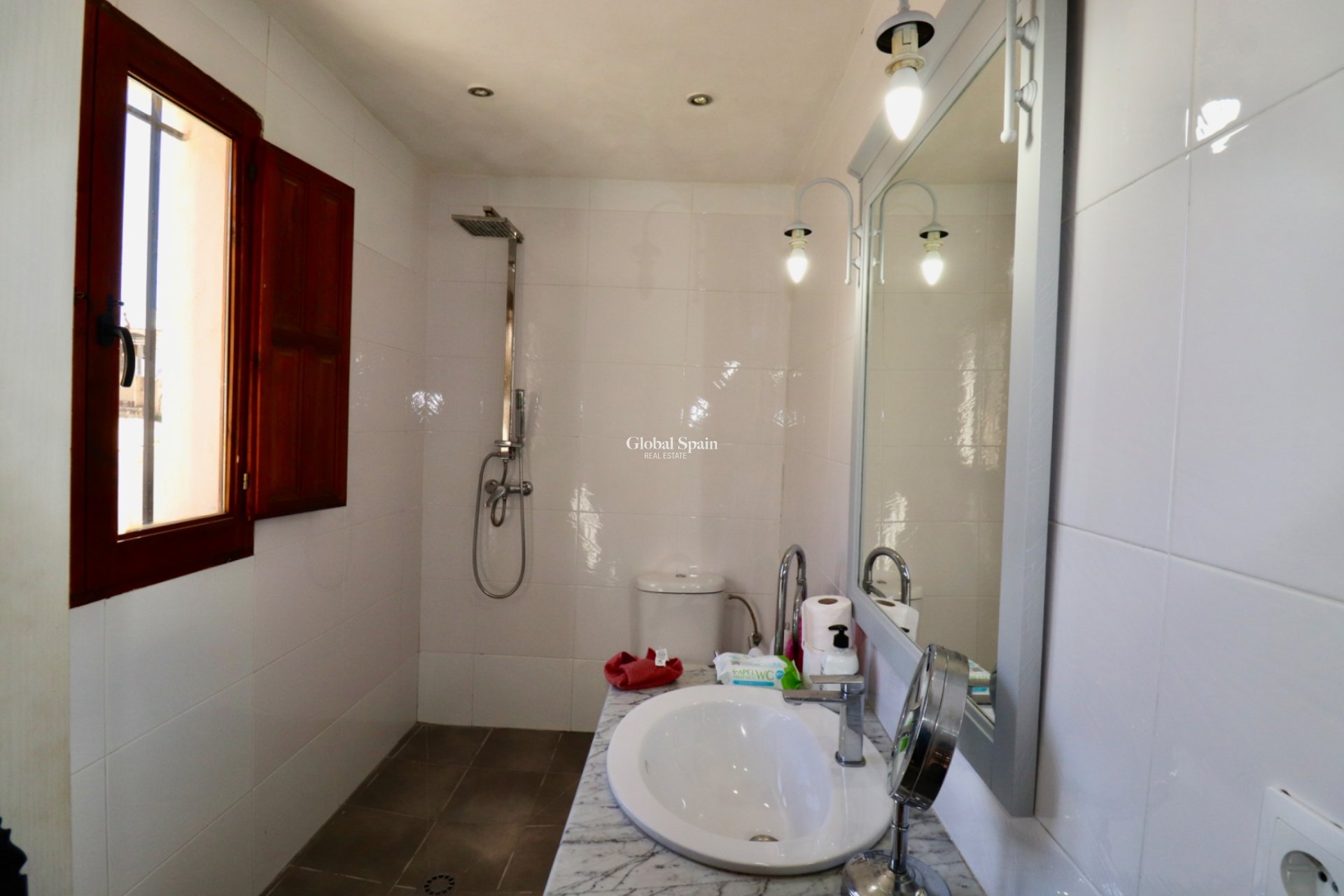 Resale - Country Property/Finca -
DOLORES