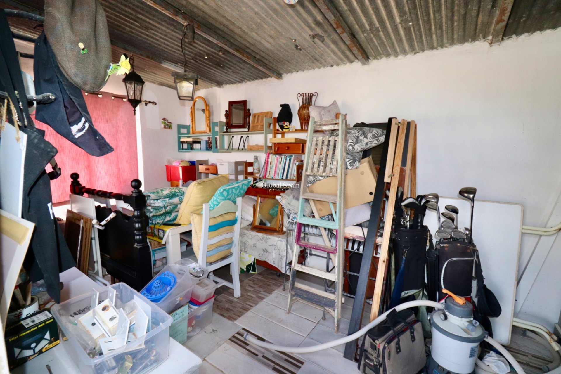 Resale - Country Property/Finca -
DOLORES