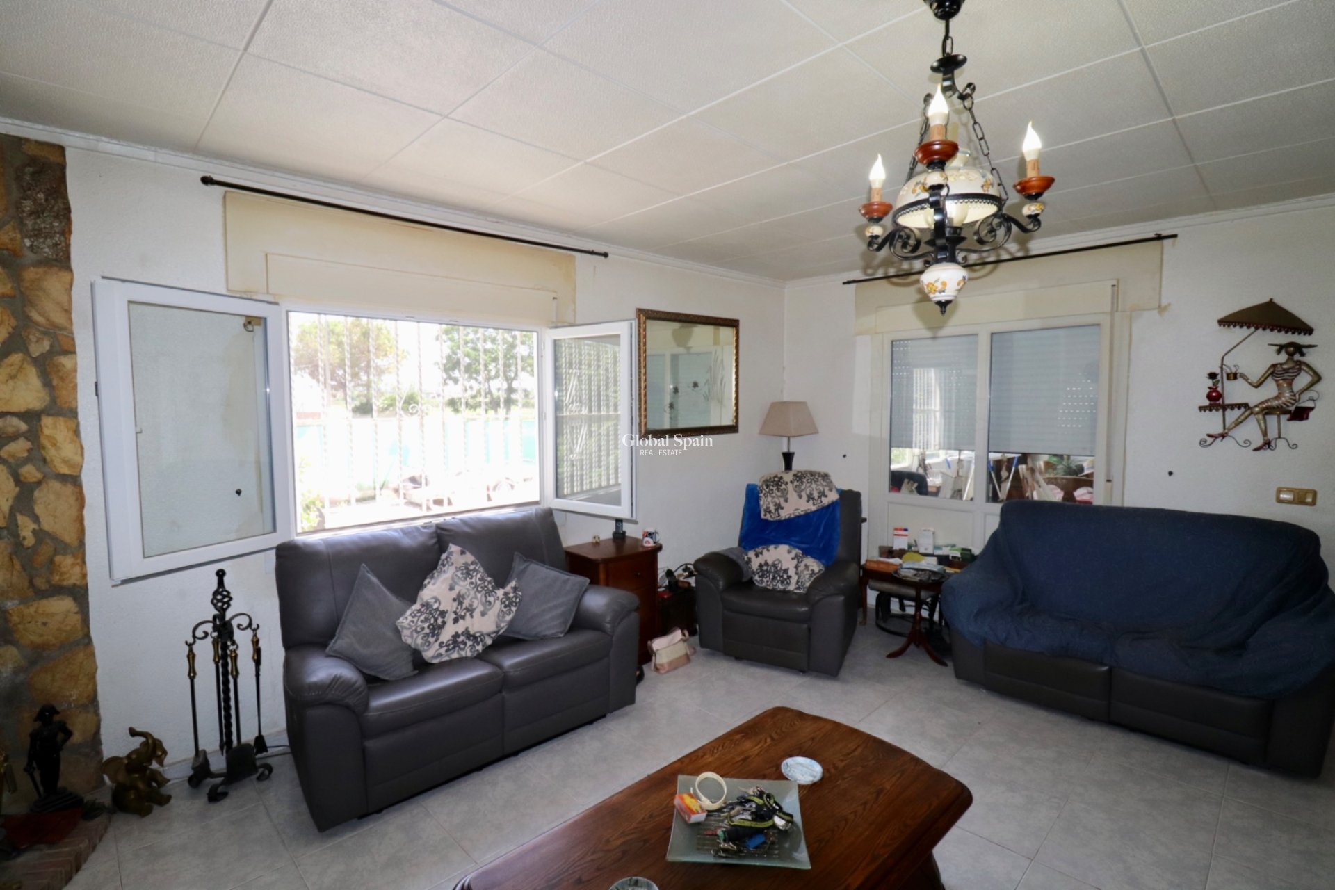 Resale - Country Property/Finca -
LAS HEREDADES