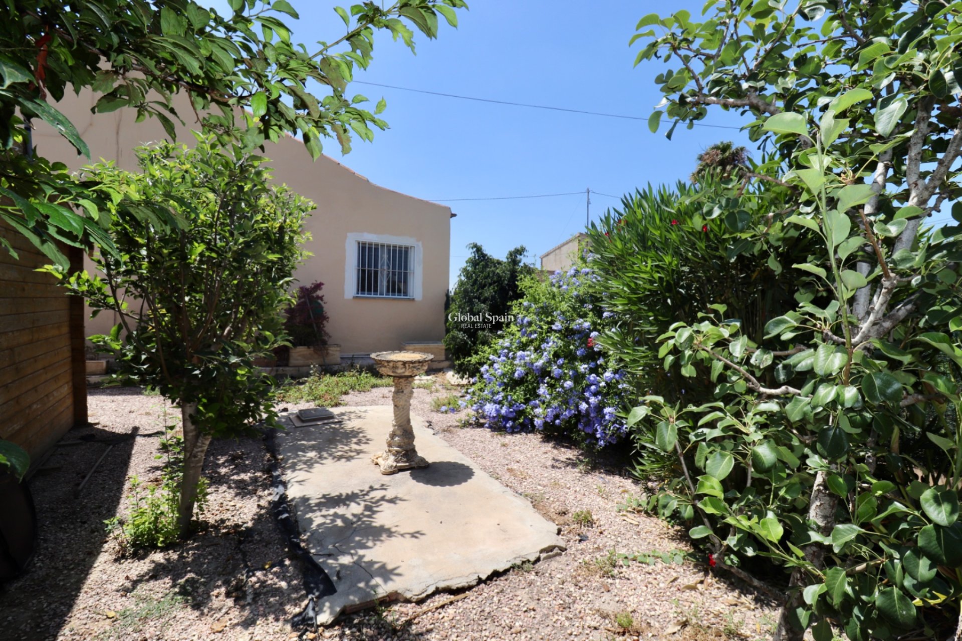 Resale - Country Property/Finca -
LAS HEREDADES