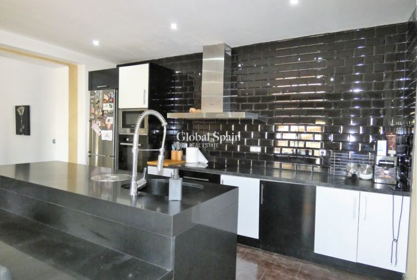 Resale - Country Property/Finca -
ORIHUELA - Orihuela