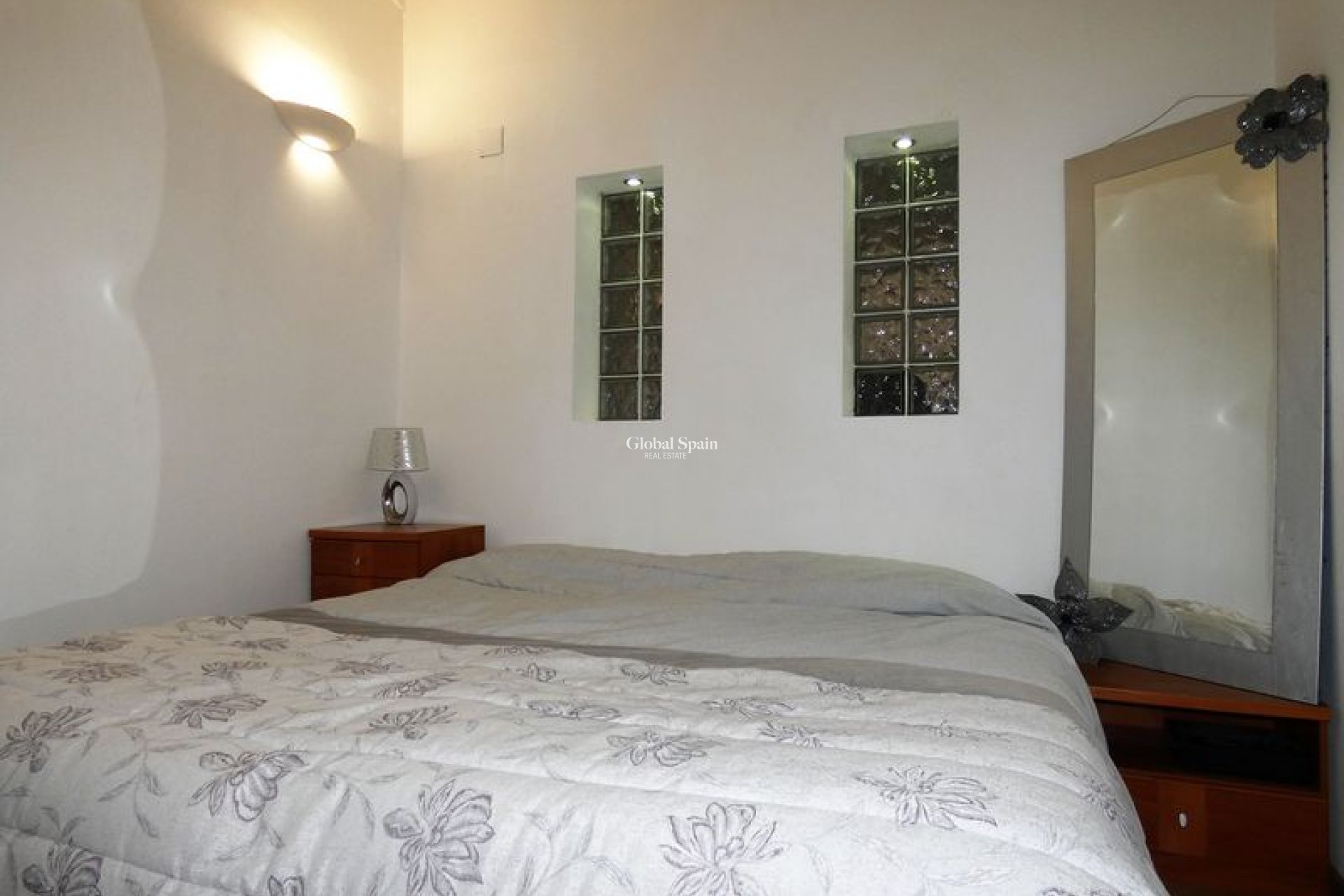 Resale - Country Property/Finca -
ORIHUELA