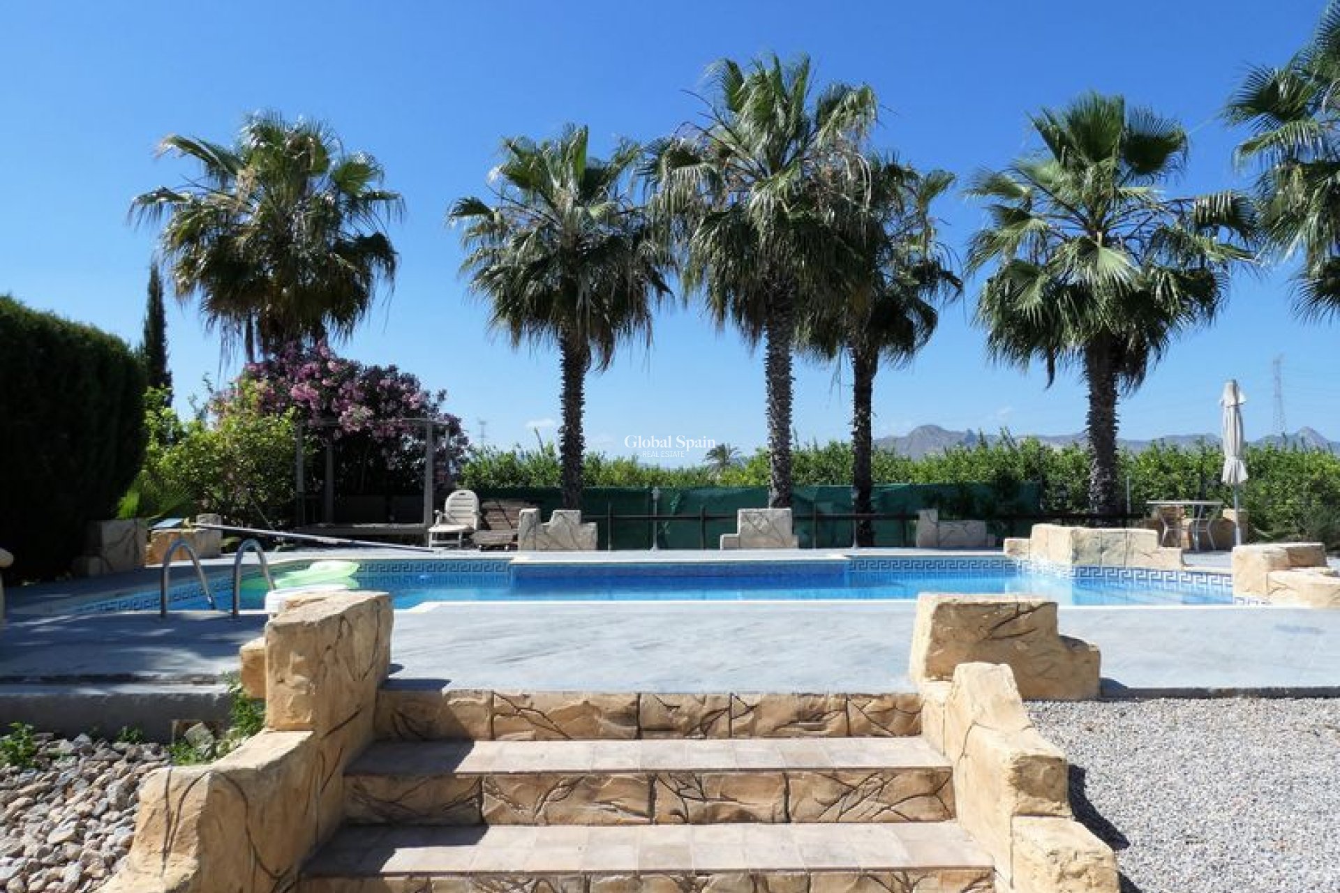 Resale - Country Property/Finca -
ORIHUELA