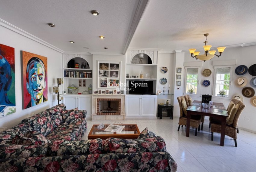 Resale - detached_house -
ORIHUELA COSTA - Costa Blanca Sur