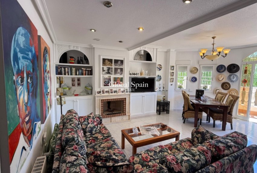 Resale - detached_house -
ORIHUELA COSTA - Costa Blanca Sur