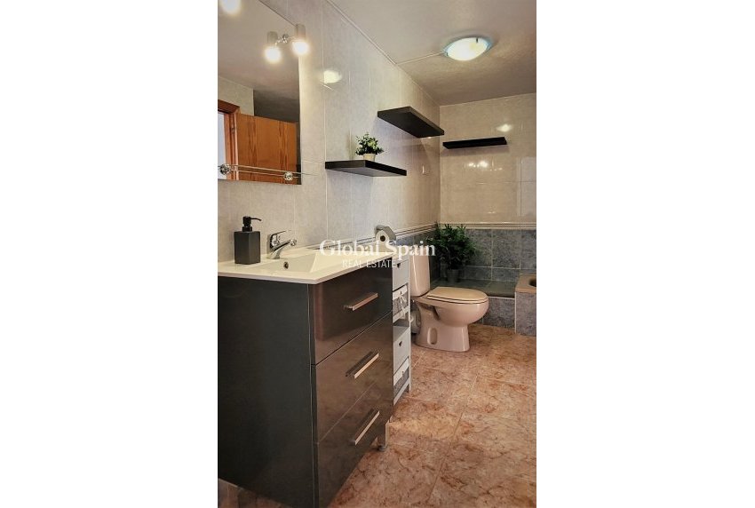 Resale - detached_house -
TORREVIEJA - Costa Blanca Sur