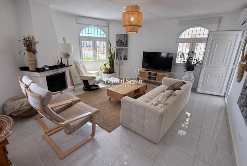 Resale - detached_house -
TORREVIEJA - Costa Blanca Sur