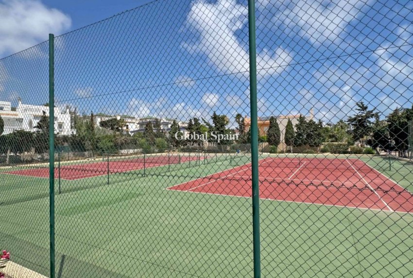 Resale - Duplex -
TORREVIEJA - La Mata