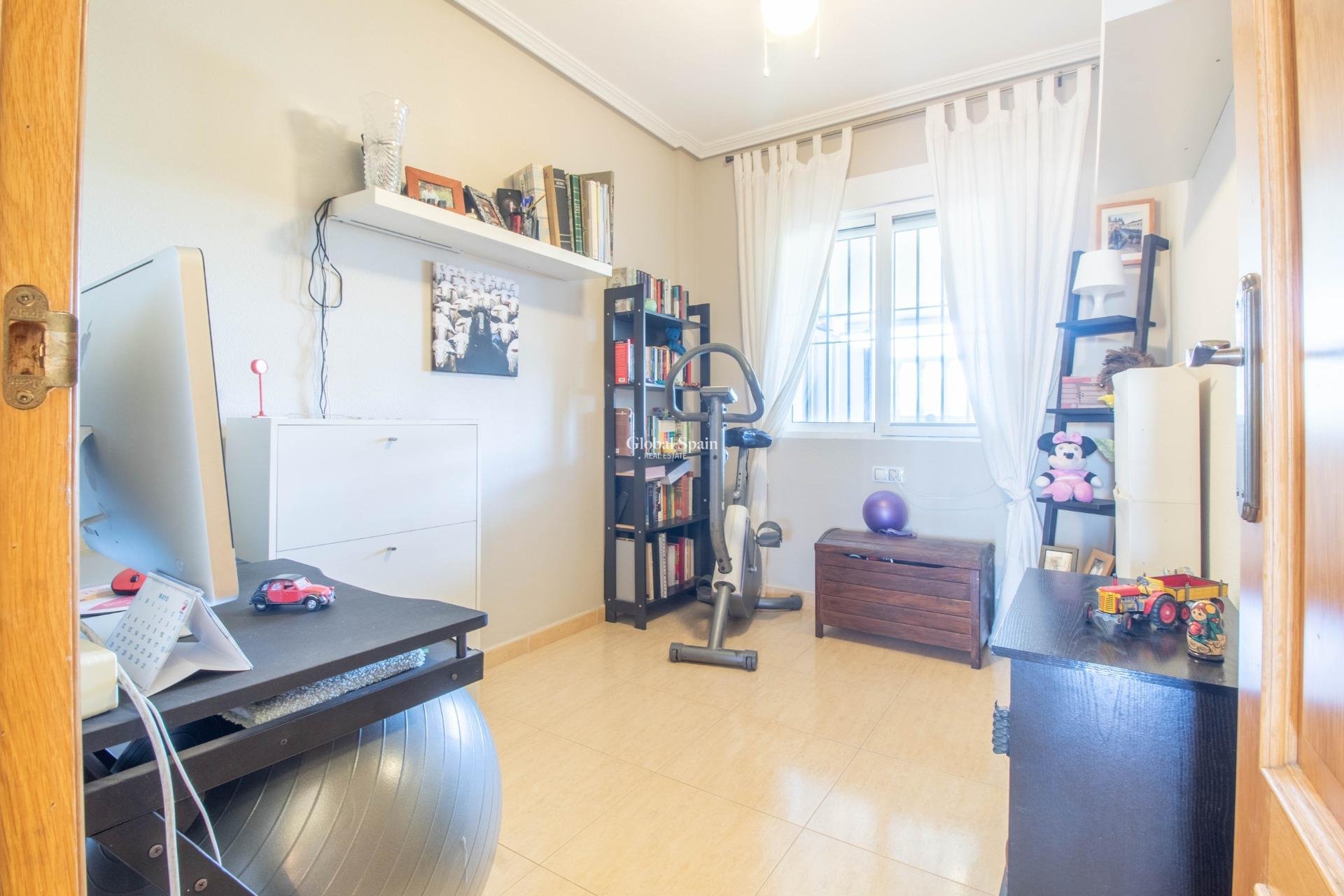 Resale - Duplex -
TORREVIEJA - La Siesta - El Salado - Torreta