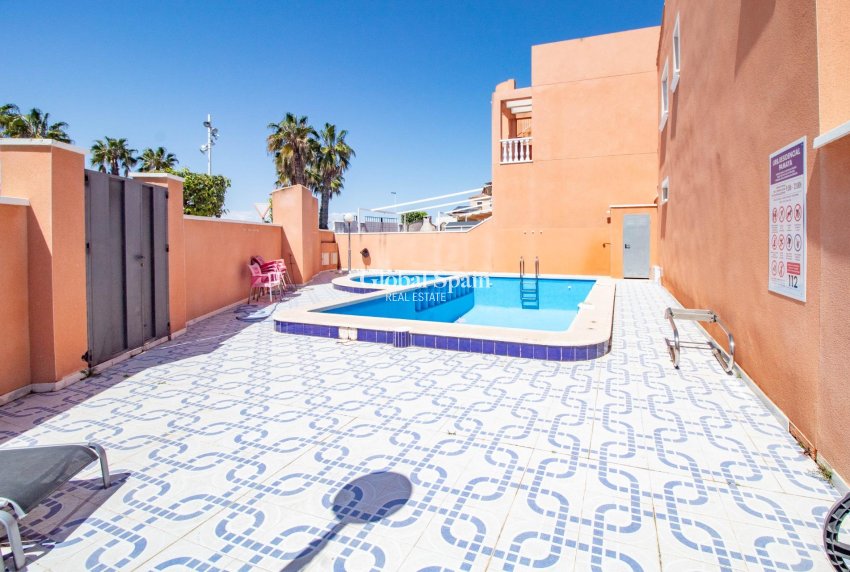 Resale - Duplex -
TORREVIEJA - La Siesta - El Salado - Torreta