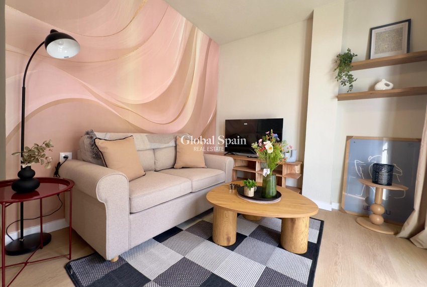 Resale - Ground Floor -
ORIHUELA COSTA - La Regia