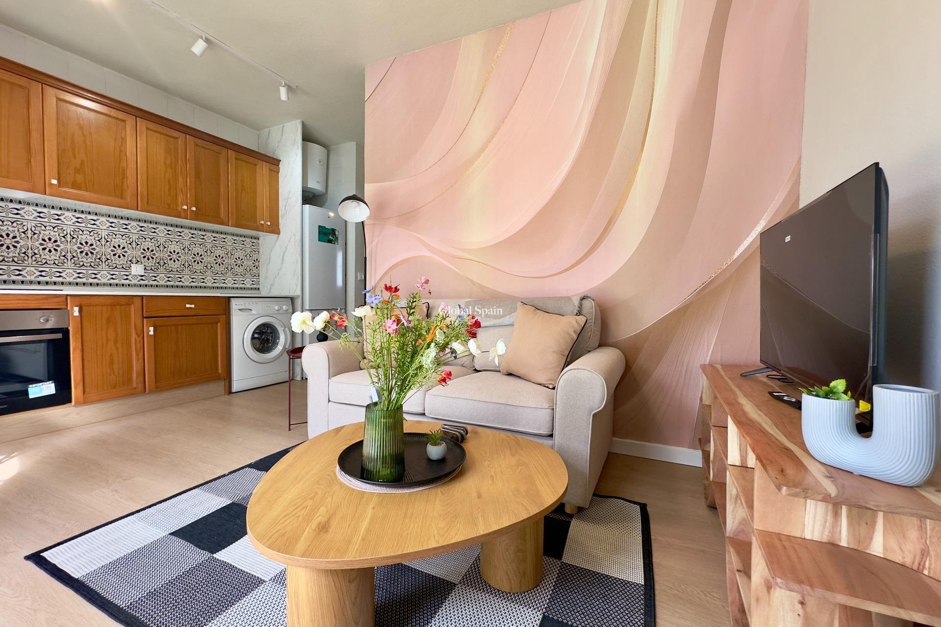 Resale - Ground Floor -
ORIHUELA COSTA - La Regia