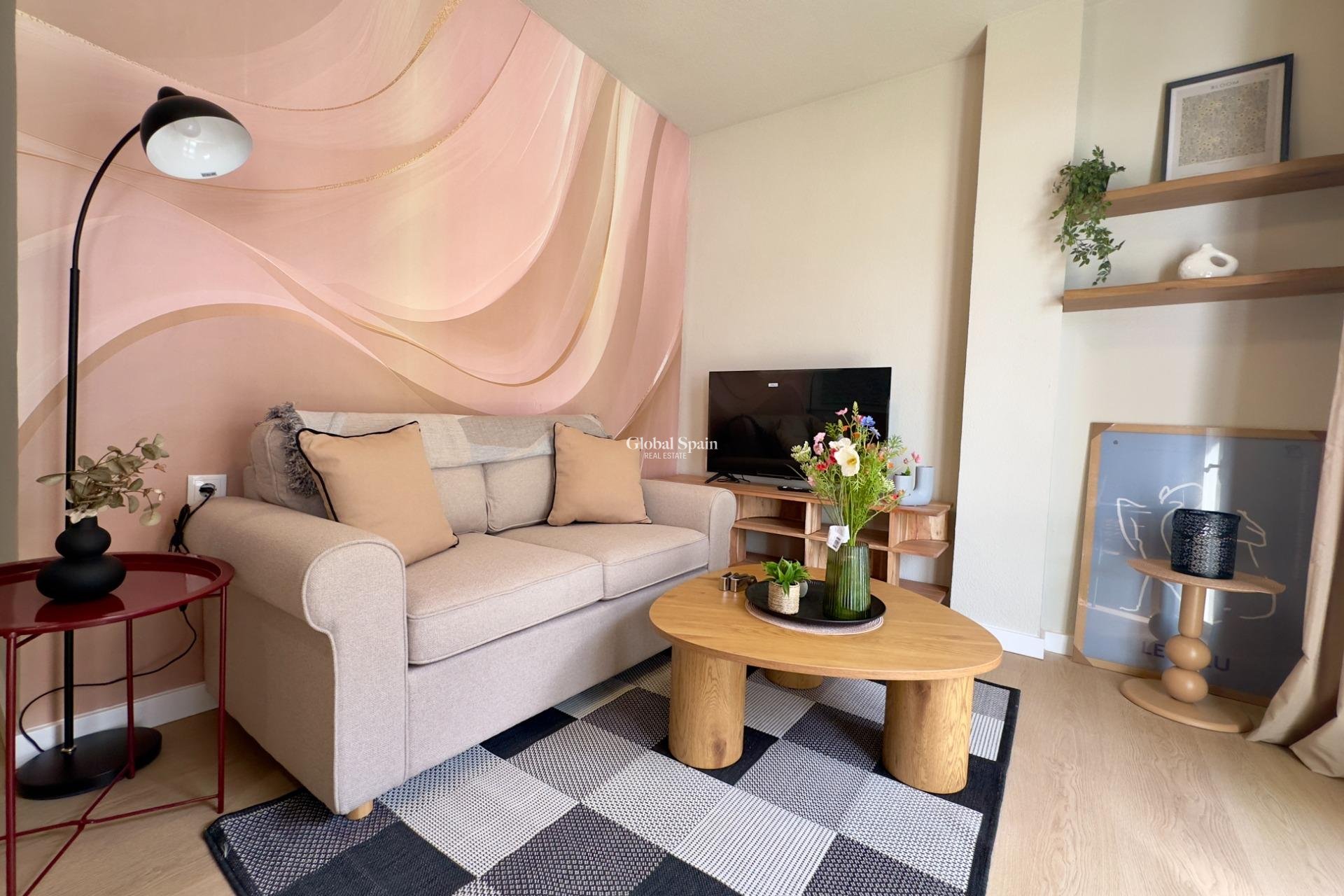 Resale - Ground Floor -
ORIHUELA COSTA - La Regia