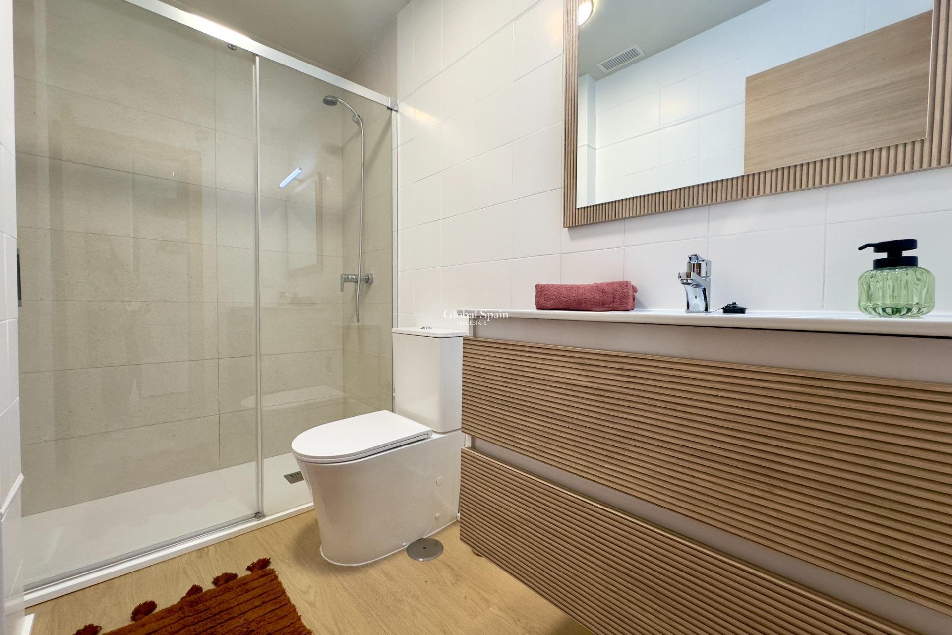 Resale - Ground Floor -
ORIHUELA COSTA - La Regia