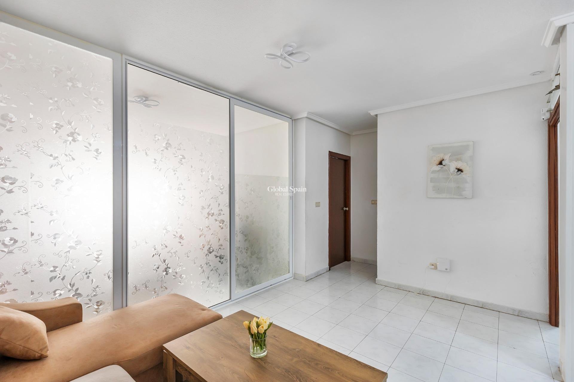 Resale - Ground Floor -
TORREVIEJA - Centro
