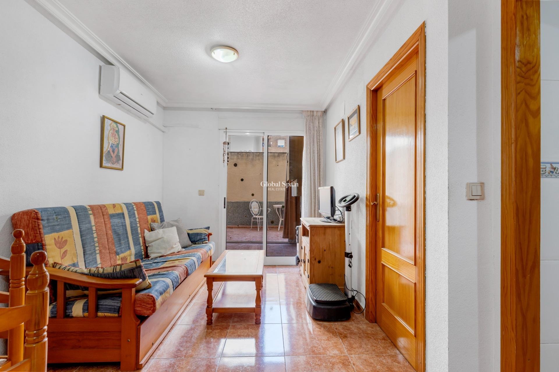 Resale - Ground Floor -
TORREVIEJA - Estacion de autobuses