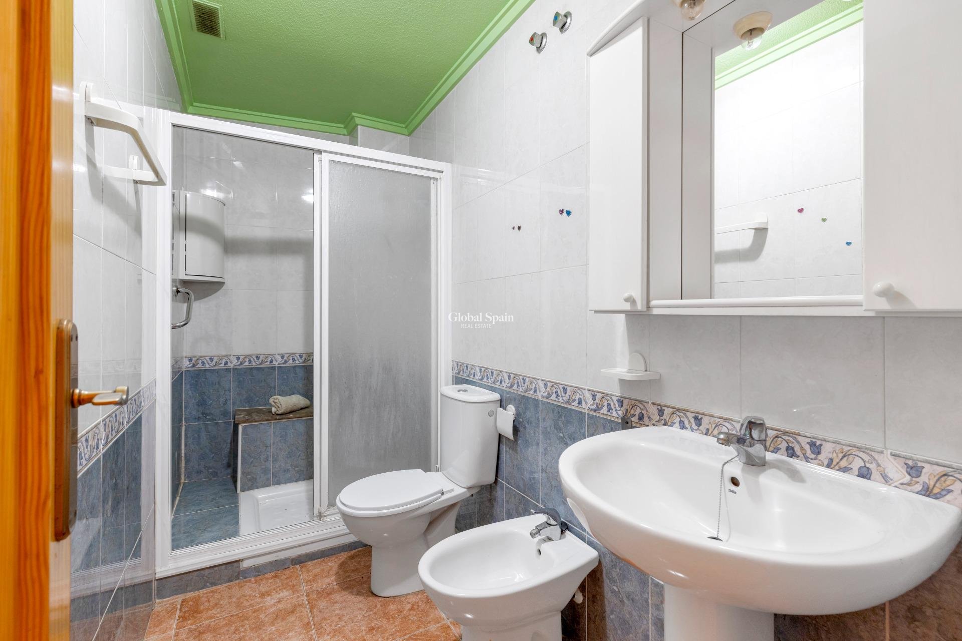 Resale - Ground Floor -
TORREVIEJA - Estacion de autobuses